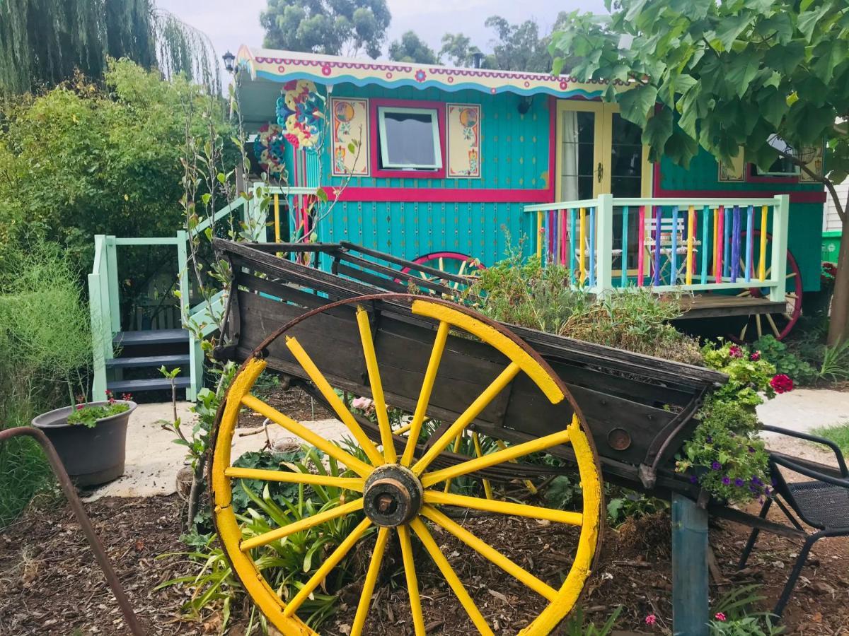 דירות בלינגאפ The Gypsy Rose Wagon מראה חיצוני תמונה
